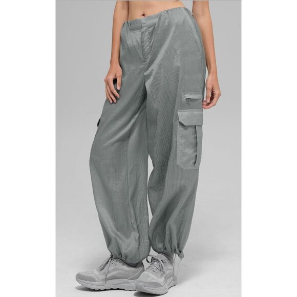 ALO YOGA Sheer Game Time Wide Leg Jogger Pants Lunar Grey Size Small NWOT - Picture 1 of 5